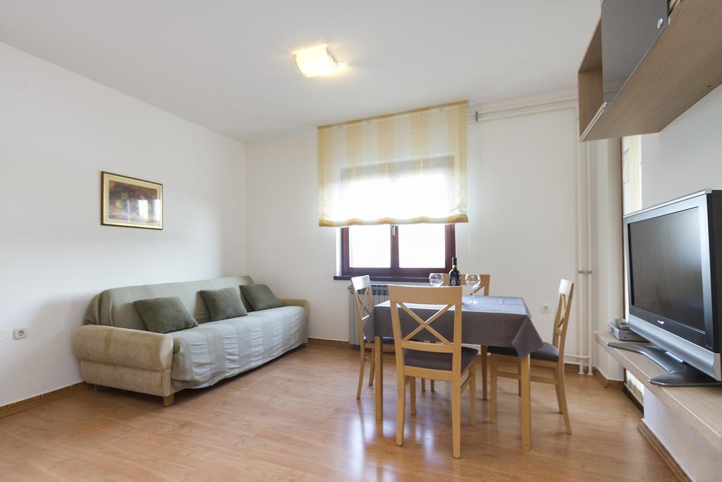 Apartments Rajkovic Labin  Quarto foto